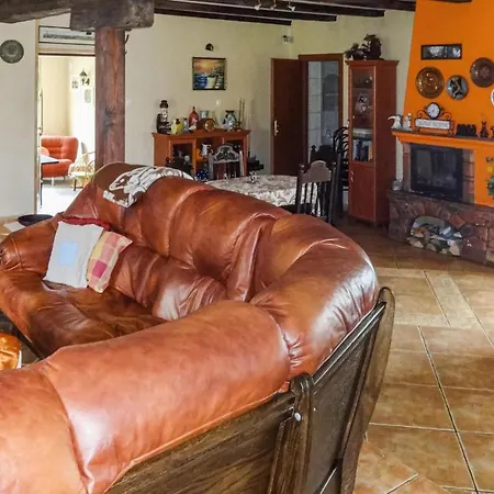 Beautiful Home In Nowe Worowo With Kitchen *